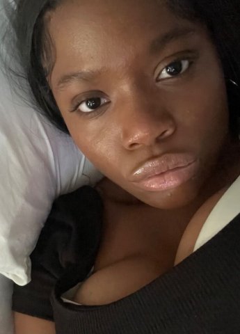 Angel (18) Looking for a Sugar Daddy to Spoil Me - 1
