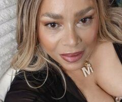 Visiting for a week — Mature Latina with full-body photos (screening required) - Image 7