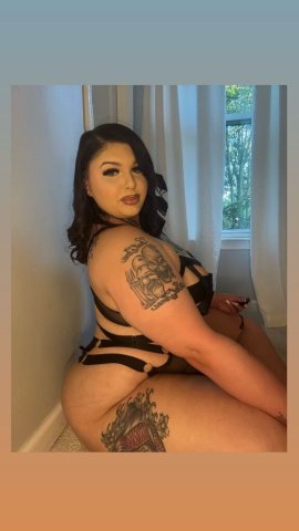 Busy Green-Eyed BBW Babe — Private Raleigh-Durham Visits - 1
