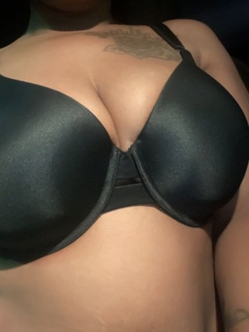 Incall or Outcall — Rates Non-Negotiable (30) - 1