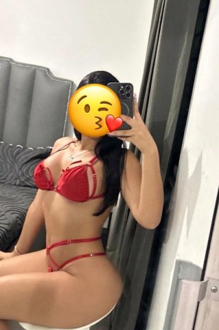 Chicago, IL Female Escort — GFE, BBJ, & massage (nude content) - 1