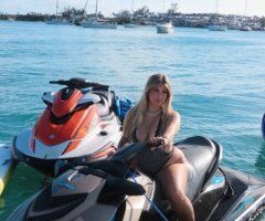 Sexy Curvy Italian Girl (22) — Out-Call Only, Full Service - Image 7
