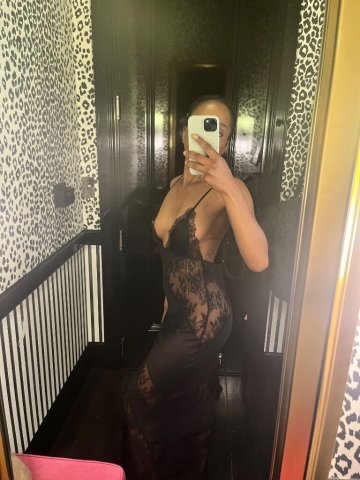 Manhattan Female Escort — Only Outcalls & GFE - 1