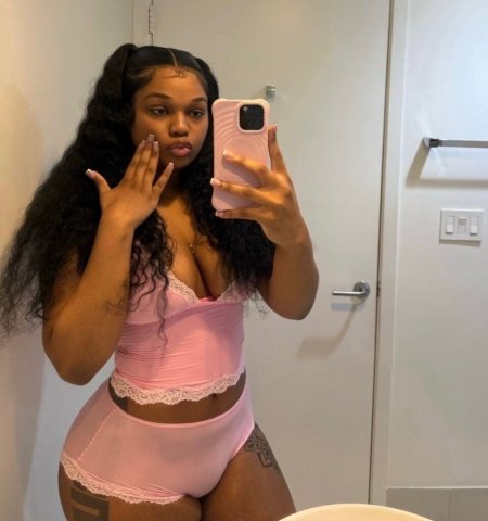 Sweet like Honey  — Florence Female Escort (80/100 Special) - 1