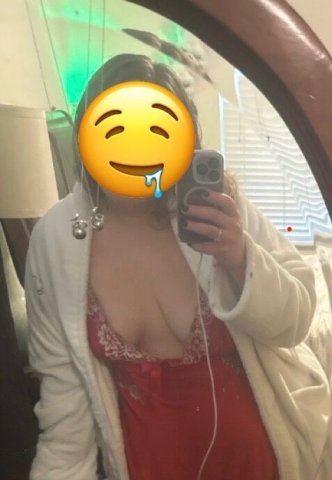 Louisville BBW Nympho Female Escort — Super soaker & 3-hole session - 1