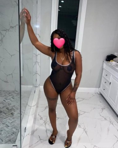Orlando Florida Female Escort — Sweet, flirty conversation & teasing chemistry - 1