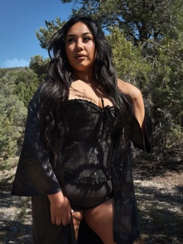 Ventura, CA Female Escort — private services with discreet scheduling - 1