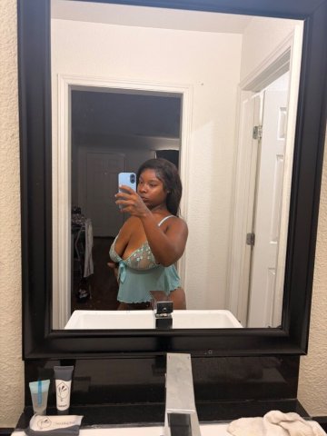 Wichita Falls TX Female Escort — Strawberry GFE & FaceTime - 1