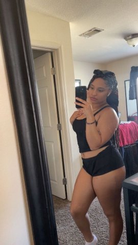 Waco Female Escort — Slim Thick 5'2, Colored Eyes, Two-Girl Sessions - 1