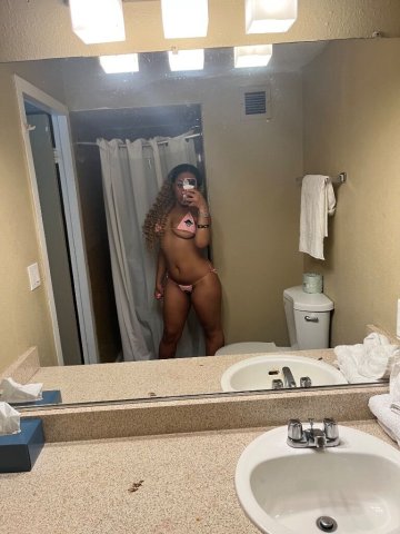 Oakland/East Bay Female Escort — Discreet Fetish & FaceTime Booking - 1