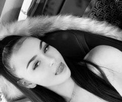 Alice (22) — White Petite Sensual Tourist/Travel-Friendly Model - Image 12