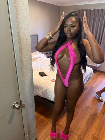 Ocean View Incalls — Upscale Chocolate Girl Nicki (Norfolk Area) - 1