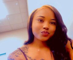 30-Year-Old Baby-Face Woman New Here - Image 3