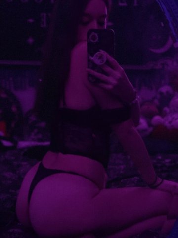 Josie (Petite 5'2”) — Brunette Escort, 32B - 1