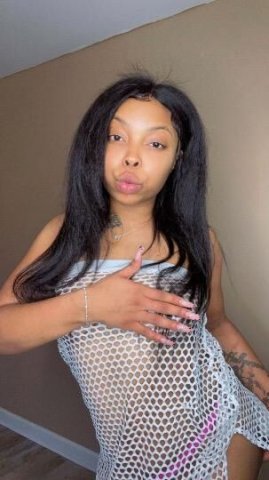 Incall Favorite Girl (No Low Ballers, No GFE, No Anal, No BBJ) - 1