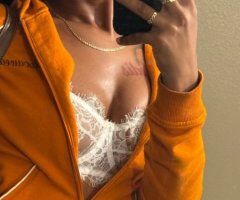 Petite brown female escort — 21, text for availability - Image 2