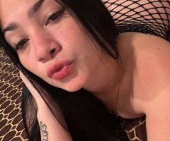 Vamos a disfrutar con calma — Latina joven en Washington D.C. - Image 2
