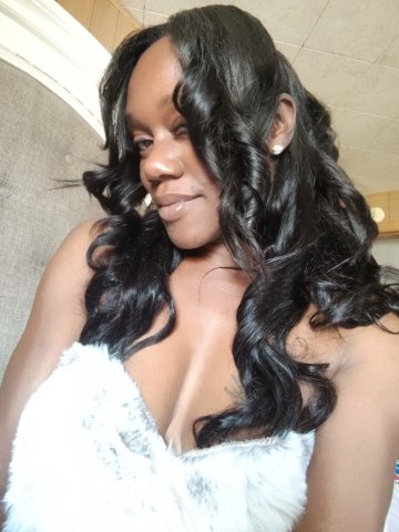 Pittsburgh Petite Female Escort — Discreet & Professional - 1