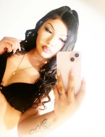 Giselle — Seattle Female Escort (Overnight Special) - 1