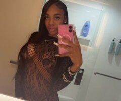 Minneapolis / St. Paul escorts - Minneapolis/St. Paul Female Escort — Outcall Only (24) with Feet Worship & Massages