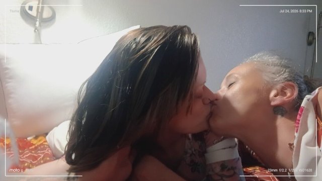 Indianapolis Female Escort — Throat Goat - 1