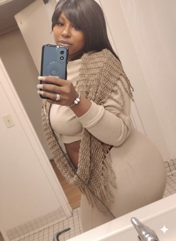 Eastern NC 60-Min Female Escort — limited 10-min special, incalls & outcalls - 1