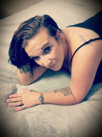Curvy Woman — Thick Thighs, Pretty Green Eyes (Slidell Incall Only - 32) - 1