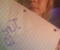 Pittsburgh escorts - Petite Blonde Escort in Pittsburgh (Submissive, Flirty Energy)