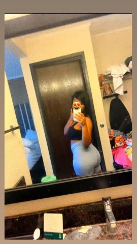 Milwaukee Female Escort — No anal, no bare (cash only) - 1