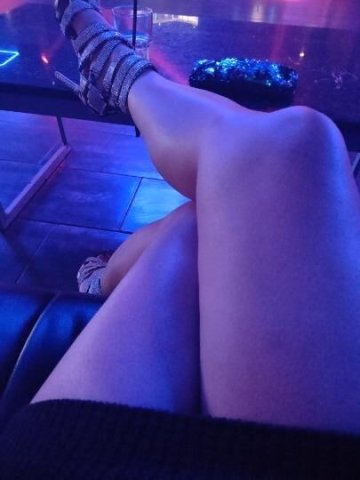 Dallas Incall Specials — Complimentary Alcohol, Filipina & Puerto Rican - 1