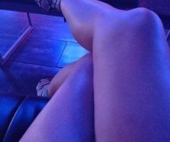 Dallas escorts - Dallas Incall Specials — Complimentary Alcohol, Filipina & Puerto Rican