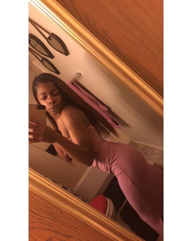 Newport News VA Female Escort — Conversation - 1