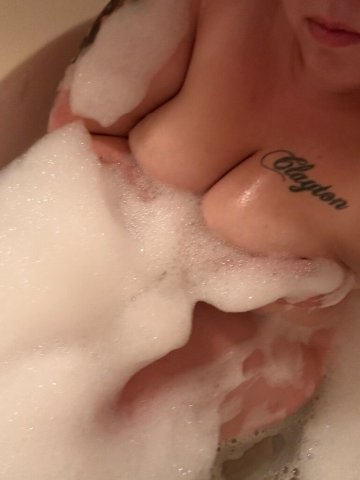 Nashua, NH Female Escort — Incall/Outcall, Freshly Waxed - 1