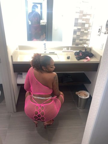 Discreet In-Calls Now — Roleplay, Massages & Eye Candy - 1