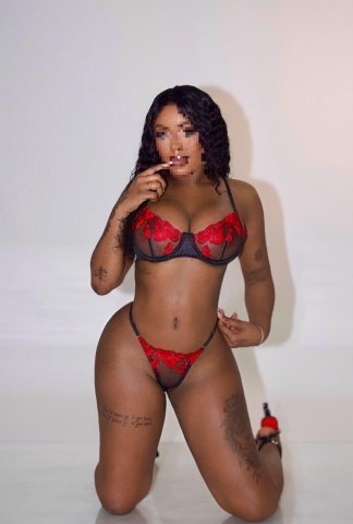 Chicago Colombiana Female Escort — Outcalls to Your Place, No Bareback/No Unprotected Sex - 1