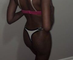 Chicago escorts - Chicago In-Call Female Escort — QVS, HHR, Hourly & Just Head