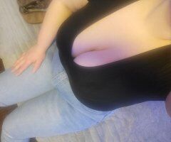 Oklahoma City Outcall Female Escort — Bethany, Greek, long brown hair - Image 2