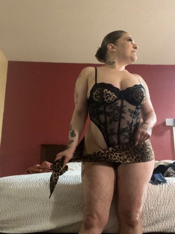 Virginia Beach Female Escort — Latin shorty, Nuru + BJ, massages & shower shows - 1