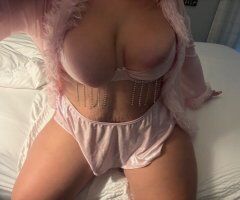 Cleveland escorts - Cleveland Incall/Outcall Female Escort — GFE & Car Date