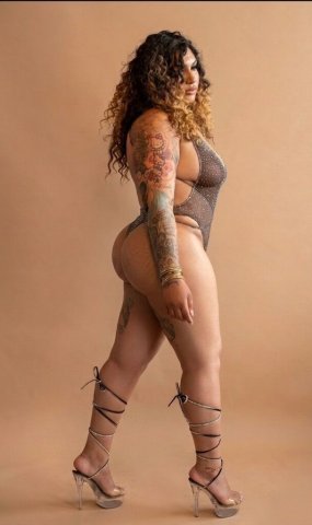 Tacoma Fantasy Girl — Curvy Brown-Eyed Escort (Outcalls Only) - 1