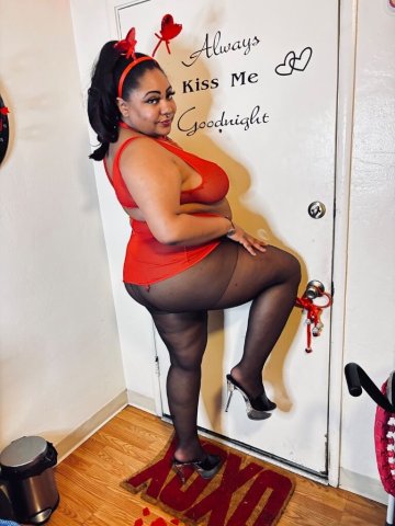 Ladybug experience — Monterey female escort for pop special & toy play - 1