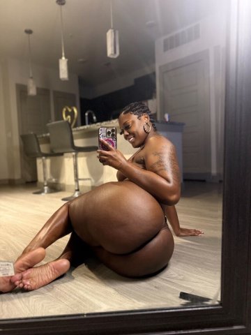 Armanii in Dallas — Dominant luxury companion (2 girls available) - 1