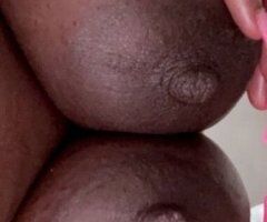 Rochester escorts - Miss Thickchocolate (28) — Rochester NY Female Escort