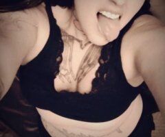 Spokane Discreet Female Escort — blue-eyed cutie - Image 3