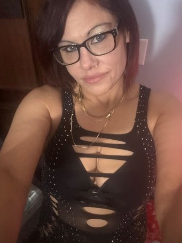 Appleton Outcall Only Female Escort — Traveling Fresh Face - 1