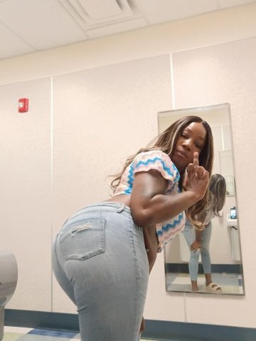 Montgomery Female Escort — $125 Deposit - 1