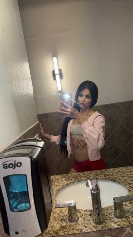 Los Angeles Incall, Car Date & Outcall Options — 2 Girls, Findoms, Feet Pics - 1
