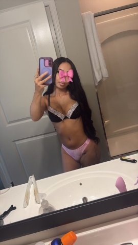 Nunu (Chicago) — Petite Companion + Nuru Massage + Content/Live Shows - 1