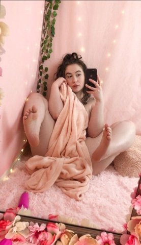 Louisville 27-Year Female Escort — Incall/Outcall + Car Fun - 1