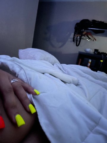 Denver Female Escort — 2Nut Specials  (Qik, Hlf, Hr) - 1